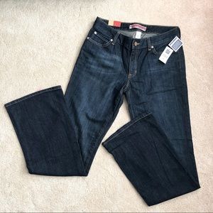 NWT Gap Curvy Flare Jeans 8